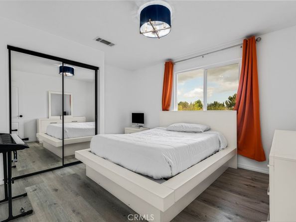 6997 Sale Avenue, West Hills CA 91307