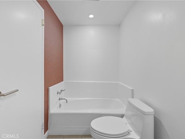 7250 Franklin Avenue 1203, Los Angeles CA 90046