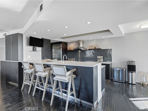 7250 Franklin Avenue 1203, Los Angeles CA 90046