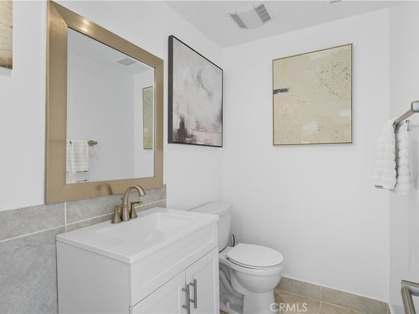 7250 Franklin Avenue 1203, Los Angeles CA 90046