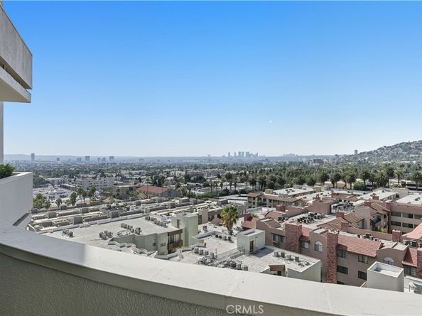 7250 Franklin Avenue 1203, Los Angeles CA 90046