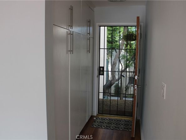 5700 Etiwanda Avenue 216, Tarzana CA 91356