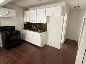 1141 East 50th Street, Los Angeles CA 90011