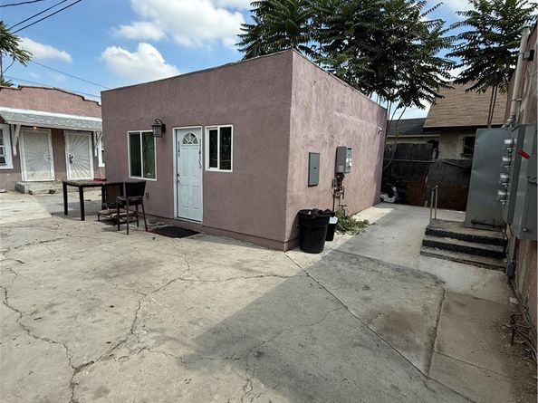1141 East 50th Street, Los Angeles CA 90011