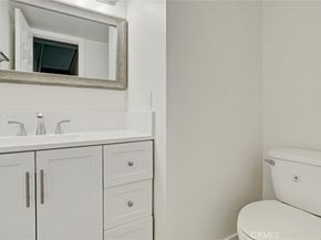 21901 Lassen Street 121, Chatsworth CA 91311