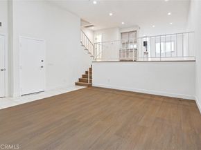 21901 Lassen Street 121, Chatsworth CA 91311