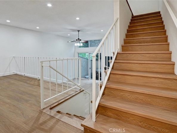 21901 Lassen Street 121, Chatsworth CA 91311