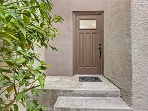 21901 Lassen Street 121, Chatsworth CA 91311