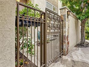 21901 Lassen Street 121, Chatsworth CA 91311