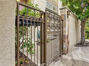 21901 Lassen Street 121, Chatsworth CA 91311