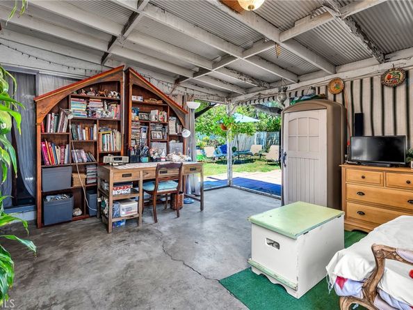 8748 Sylmar Avenue, Panorama City CA 91402