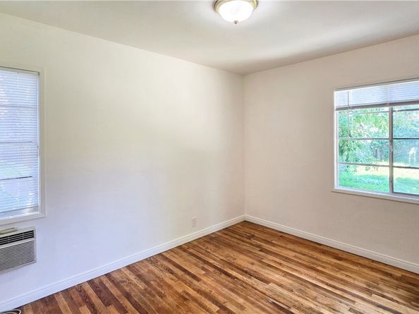 17634 Bromley Street, Encino CA 91316