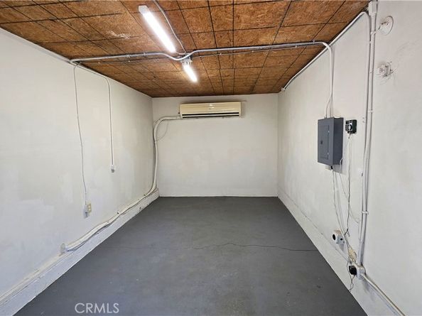 17634 Bromley Street, Encino CA 91316