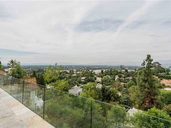 3622 Roberts View, Studio City CA 91604