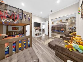 6644 Atoll Avenue, North Hollywood CA 91606