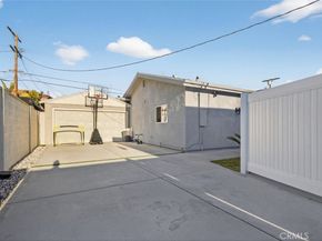 6644 Atoll Avenue, North Hollywood CA 91606