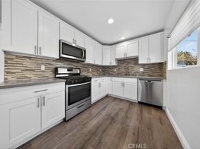 6644 Atoll Avenue, North Hollywood CA 91606