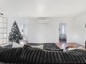 4916 W 12th Street, Los Angeles CA 90019