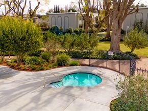6041 Fountain Park Lane 11, Woodland Hills CA 91367