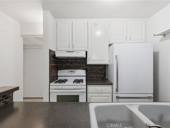 18645 Hatteras Street 289, Tarzana CA 91356
