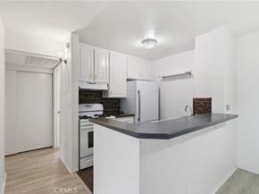 18645 Hatteras Street 289, Tarzana CA 91356