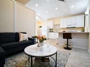6508 Moorcroft Avenue, Woodland Hills CA 91303