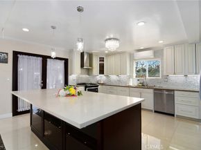 6508 Moorcroft Avenue, Woodland Hills CA 91303