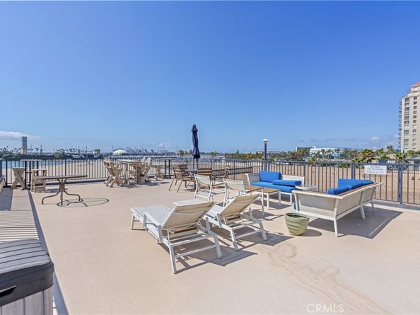 1 3rd Place 2, Long Beach CA 90802