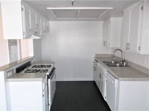 4823 W 118th Place, Hawthorne CA 90250