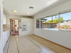 8525 Mcconnell, Los Angeles CA 90045