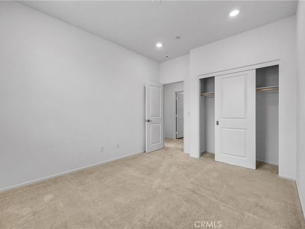 5584 Kate Way 10, Fontana CA 92336