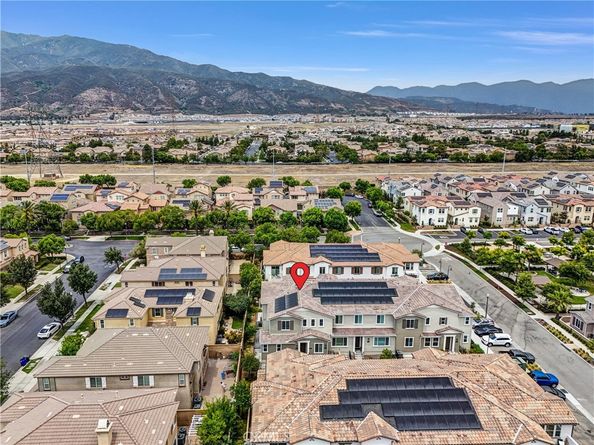 5584 Kate Way 10, Fontana CA 92336