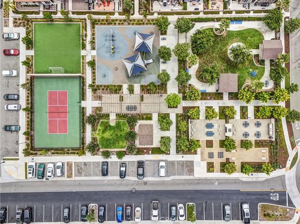 5584 Kate Way 10, Fontana CA 92336