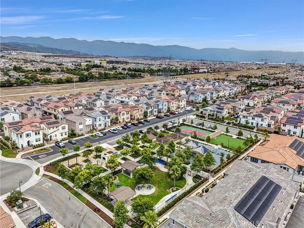 5584 Kate Way 10, Fontana CA 92336