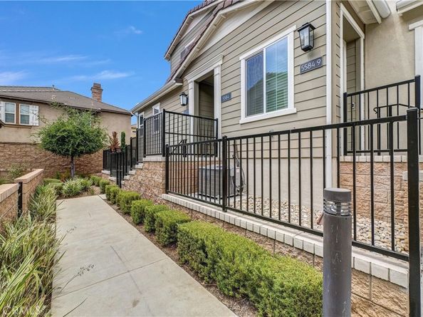5584 Kate Way 10, Fontana CA 92336