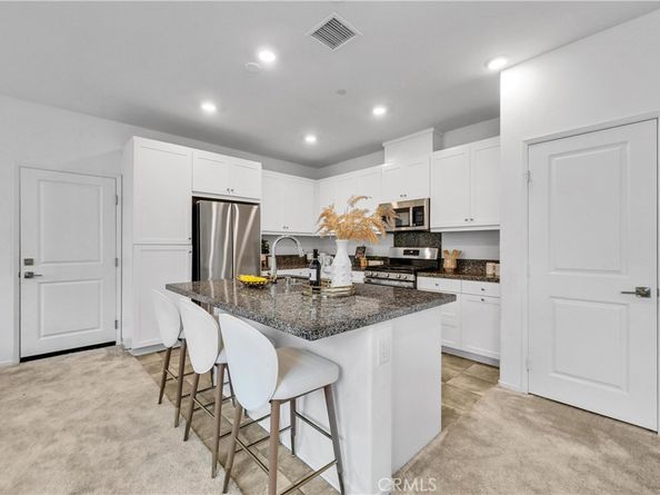 5584 Kate Way 10, Fontana CA 92336