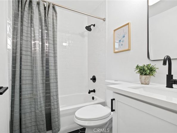 126 W 94th Street, Los Angeles CA 90003