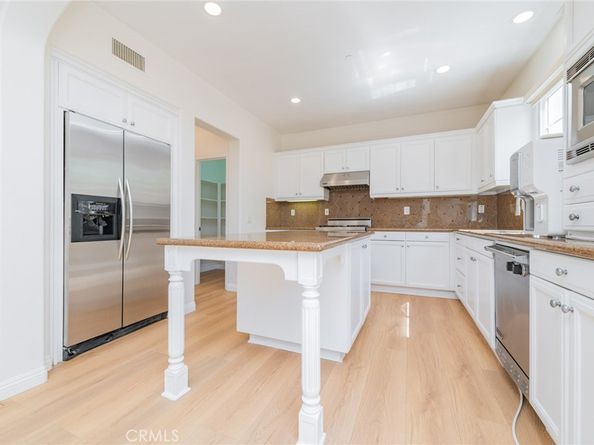22 Arborside, Irvine CA 92603