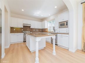 22 Arborside, Irvine CA 92603