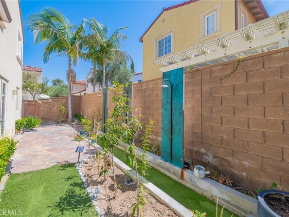 22 Arborside, Irvine CA 92603