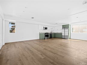 6830 Hazeltine Avenue, Van Nuys CA 91405