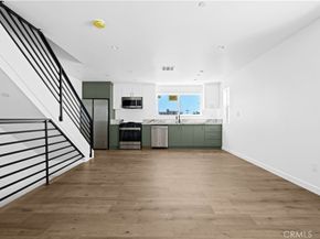 6830 Hazeltine Avenue, Van Nuys CA 91405