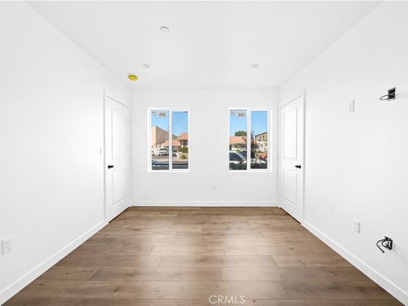 6830 Hazeltine Avenue, Van Nuys CA 91405