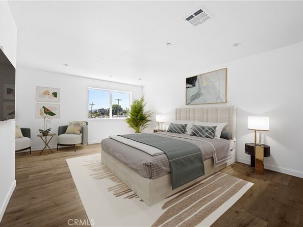 6830 Hazeltine Avenue, Van Nuys CA 91405