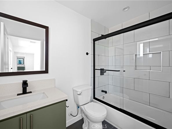 6830 Hazeltine Avenue, Van Nuys CA 91405