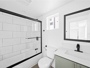 6830 Hazeltine Avenue, Van Nuys CA 91405