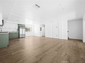 6830 Hazeltine Avenue, Van Nuys CA 91405