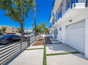 6830 Hazeltine Avenue, Van Nuys CA 91405
