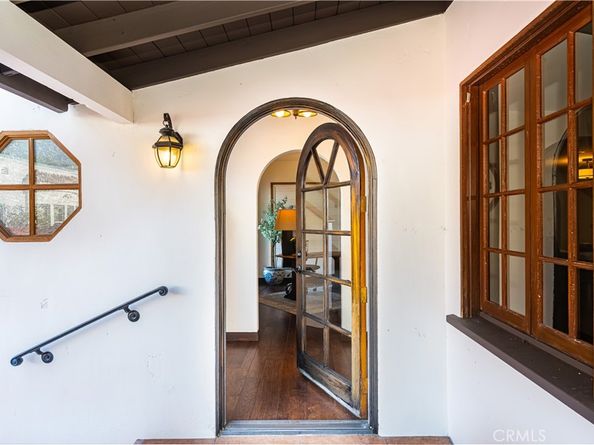 4225 E 3rd Street, Long Beach CA 90814