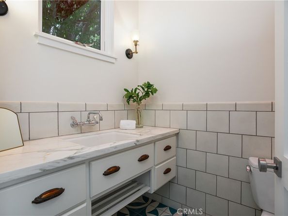 2217 Laurel Place, Newport Beach CA 92663